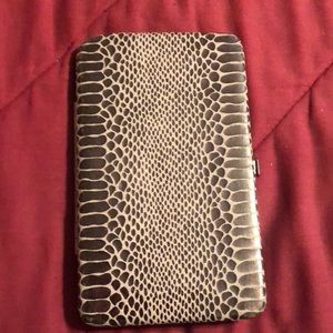 Silver Alligator Print -Clutch Wallet w/3 pockets (one Zips) 5 card and I’D Slip